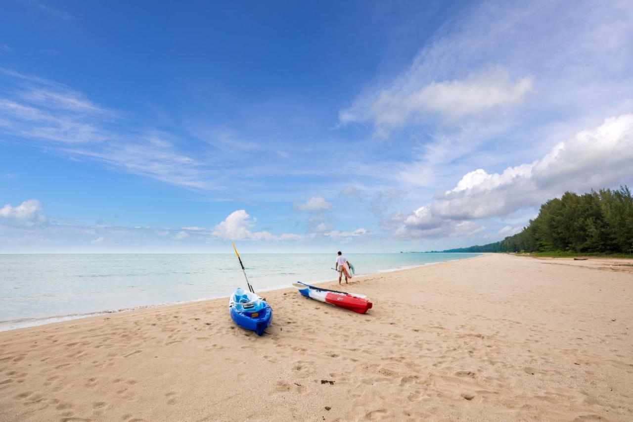 Outrigger Khao Lak Beach Resort - Sha Extra Plus Exterior foto Beach at the park