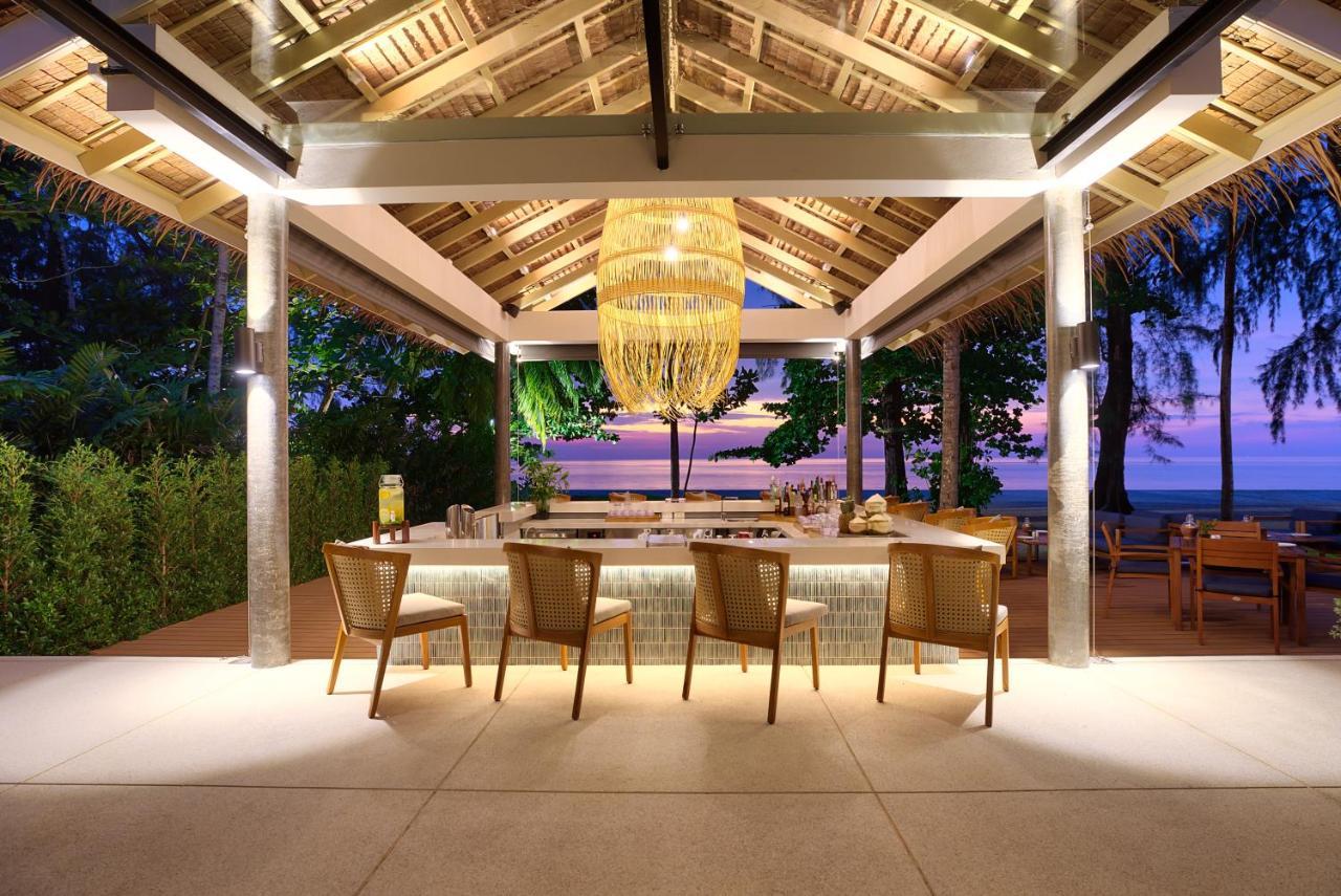 Outrigger Khao Lak Beach Resort - Sha Extra Plus Exterior foto The Bar at the Beach