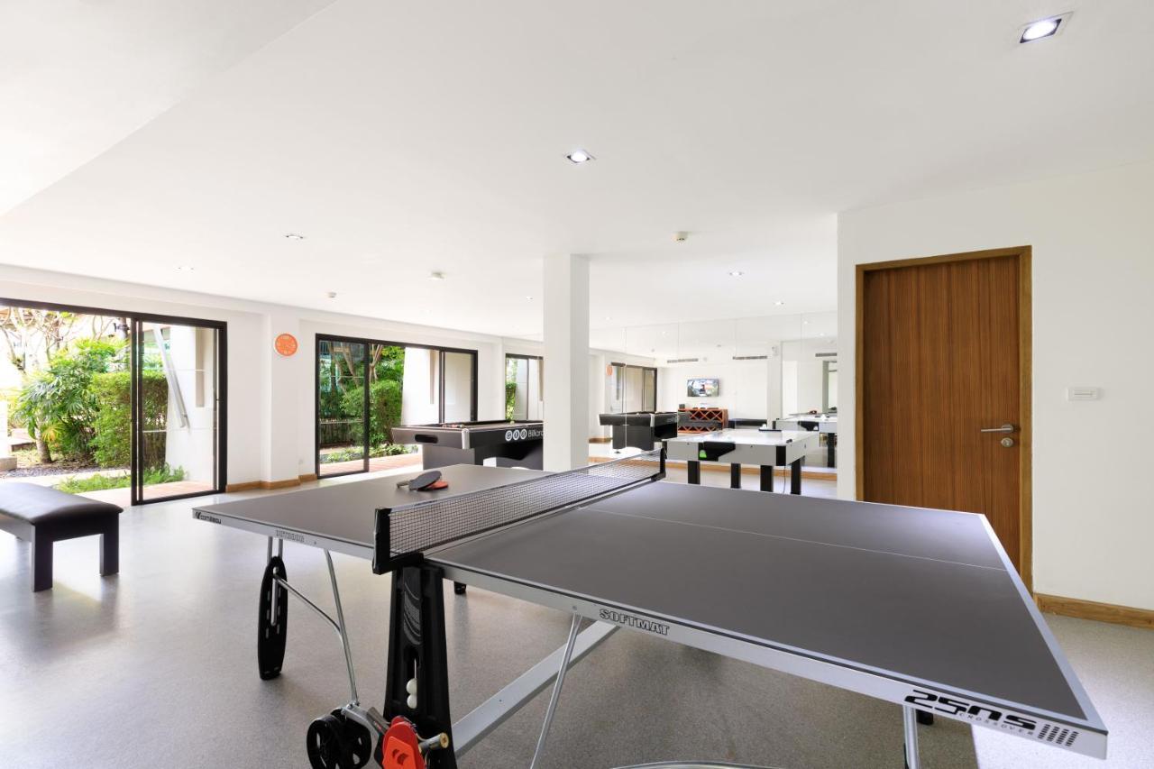 Outrigger Khao Lak Beach Resort - Sha Extra Plus Exterior foto A table tennis table