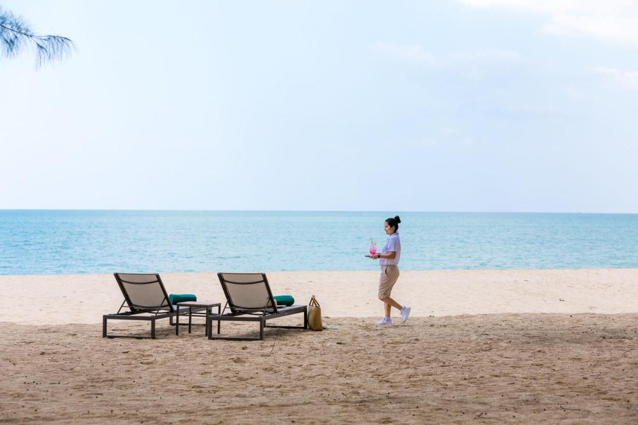 Outrigger Khao Lak Beach Resort - Sha Extra Plus Exterior foto A beach in Hua Hin