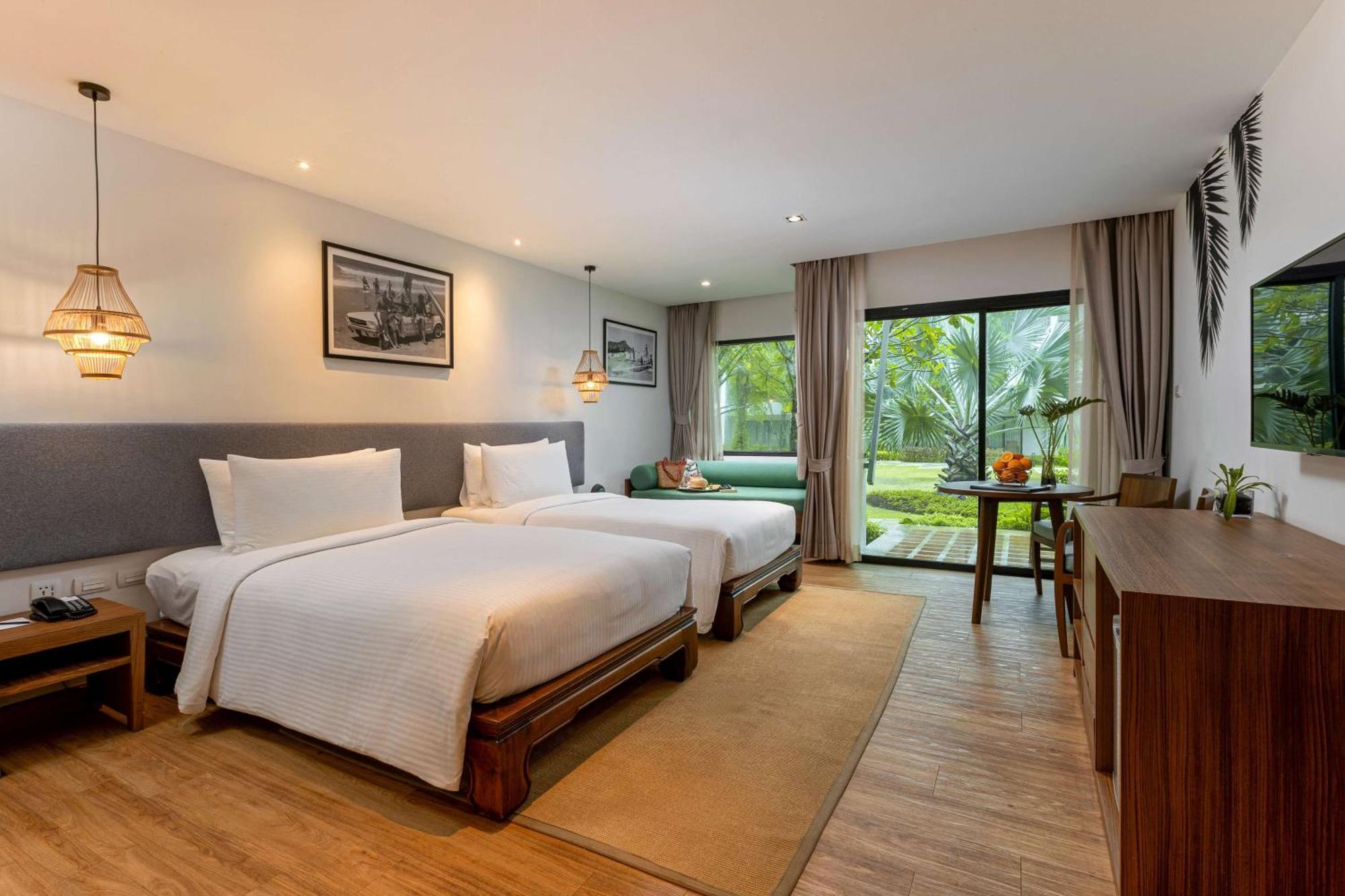 Outrigger Khao Lak Beach Resort - Sha Extra Plus Exterior foto Deluxe Room