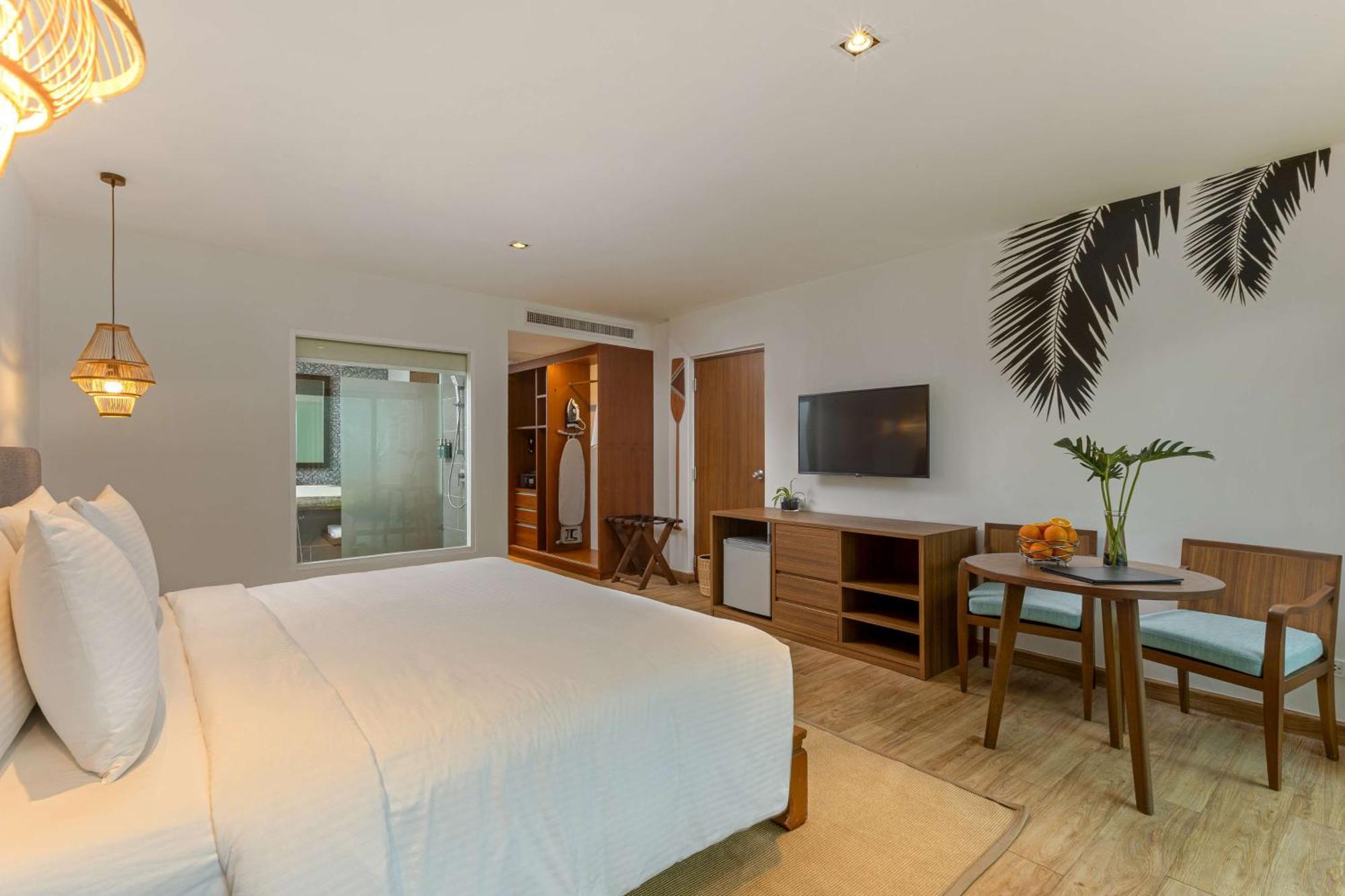 Outrigger Khao Lak Beach Resort - Sha Extra Plus Exterior foto Deluxe Ocean View