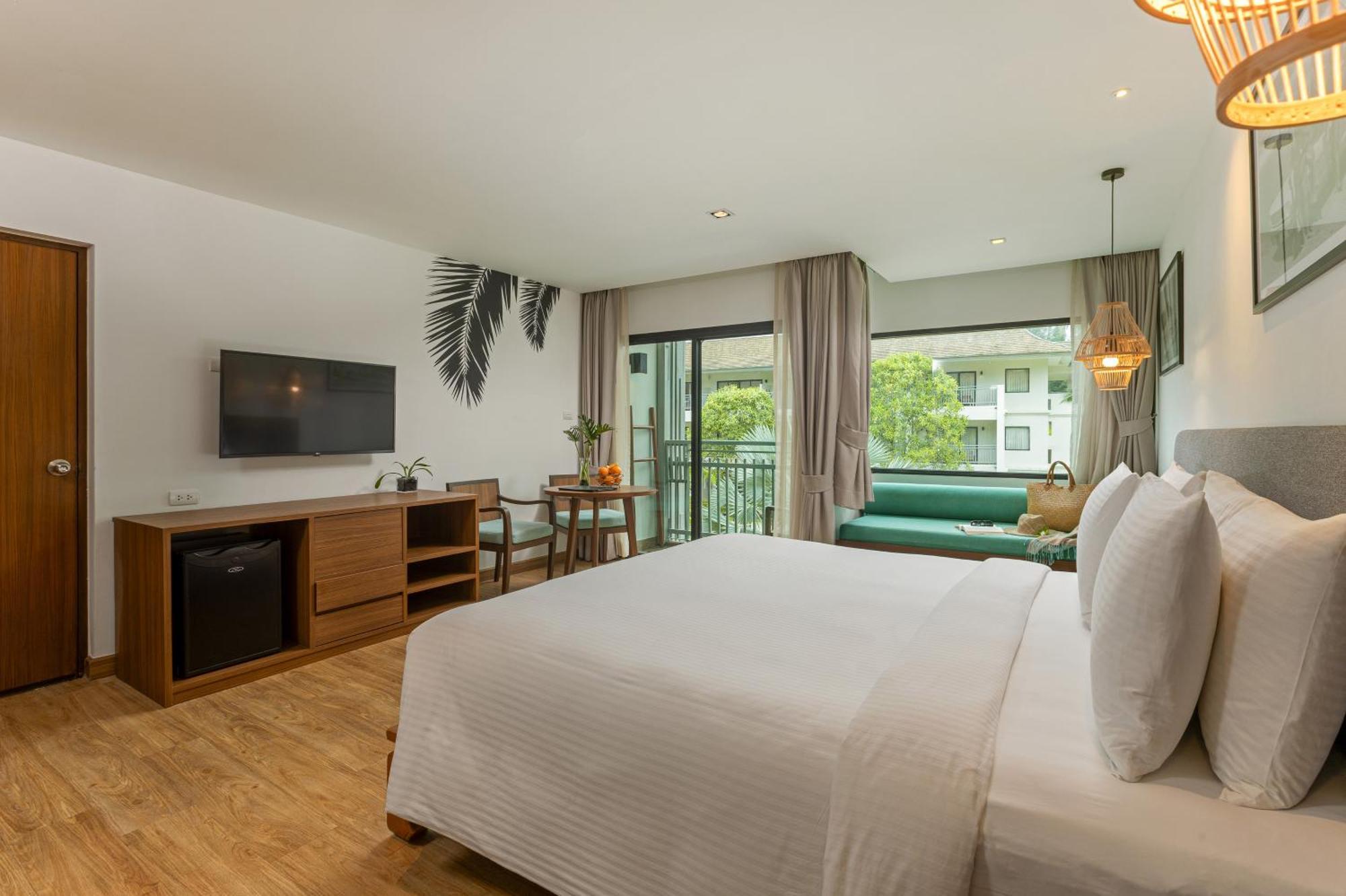 Outrigger Khao Lak Beach Resort - Sha Extra Plus Habitación foto Deluxe Room