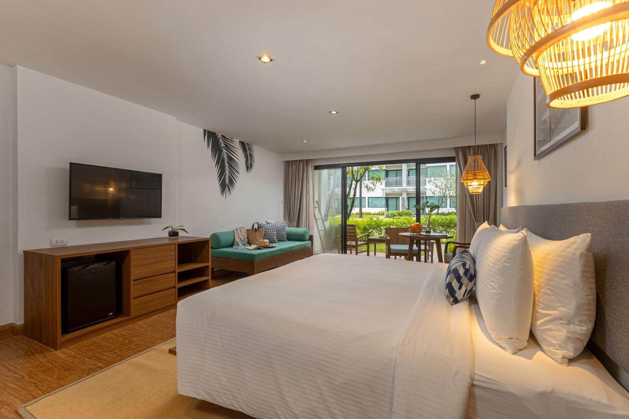 Outrigger Khao Lak Beach Resort - Sha Extra Plus Habitación foto Deluxe Pool Access