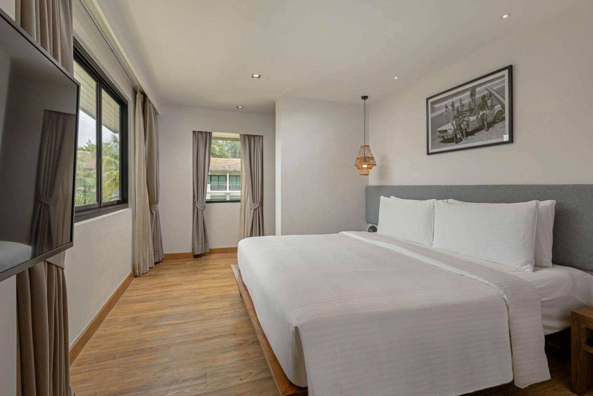 Outrigger Khao Lak Beach Resort - Sha Extra Plus Exterior foto Deluxe Room