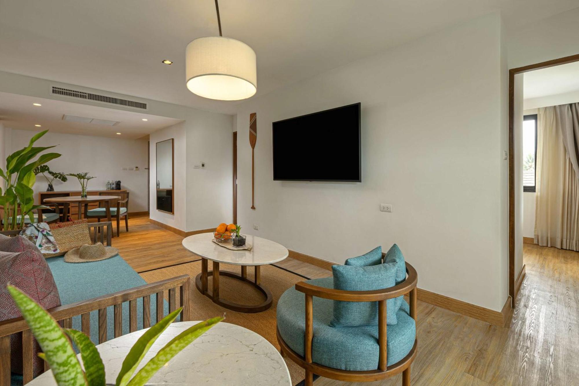 Outrigger Khao Lak Beach Resort - Sha Extra Plus Exterior foto A suite at the hotel